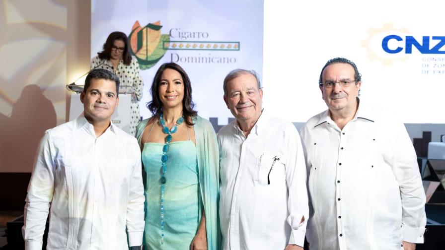 Cigarro Dominicano celebra aniversario con fotro Empresarial Generaciones Tabacaleras