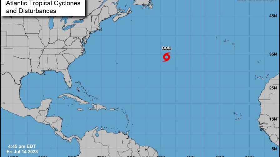 Don es de nuevo tormenta, ahora tropical, en medio del Atlántico