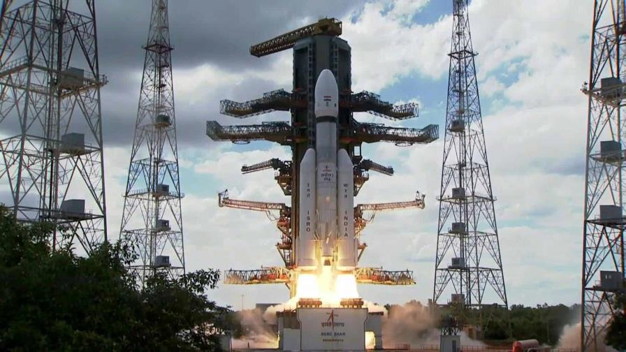 India lanza una ambiciosa misión espacial para llevar una nave no tripulada a la Luna