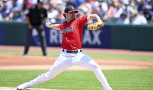 Lanzador Shane Bieber ingresa a la lista de lesionados de 15 días de Guardianes