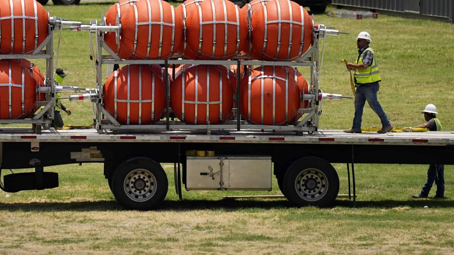 México asegura que muro flotante instalado en Río Bravo viola tratado bilateral