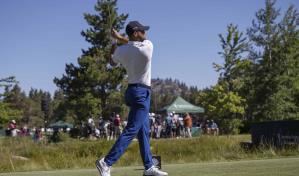 Curry también brilla en el golf y firma un hoyo en uno en un torneo