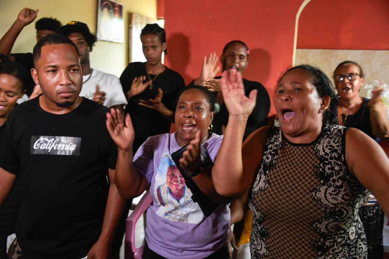 Familiares de  Alexander Martínez Rondón.