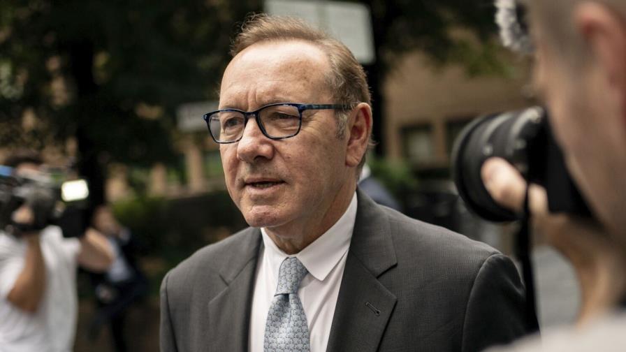 Fiscal: Kevin Spacey no es un “gran coqueto”, sino un “gran acosador sexual”