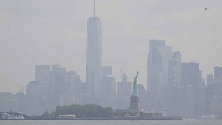 El humo de los incendios en Canadá asfixia a los Grandes Lagos y el medio oeste de EE. UU. El humo de los incendios en Canadá asfixia a los Grandes Lagos y el medio oeste de EE. UU.