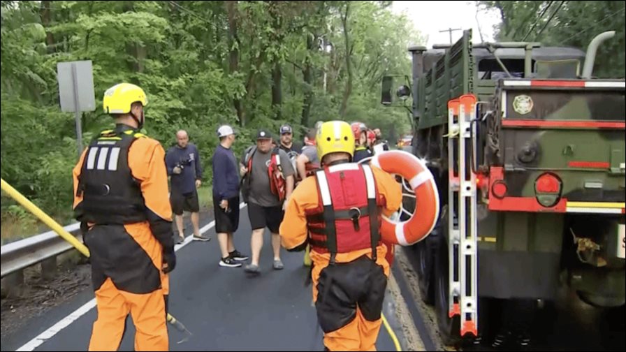 Mueren tres en inundación repentina en Pensilvania; cuatro desaparecidos