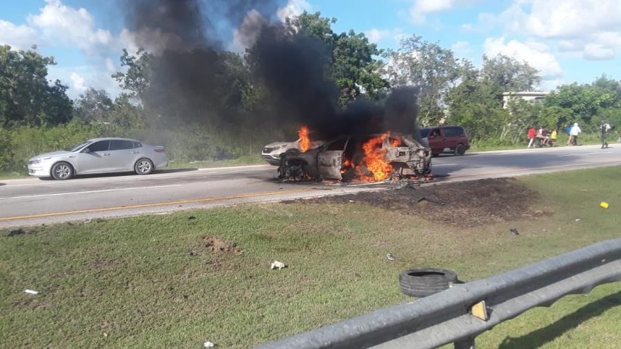 Accidente en Autopista del Coral deja dos personas fallecidas y tres lesionadas