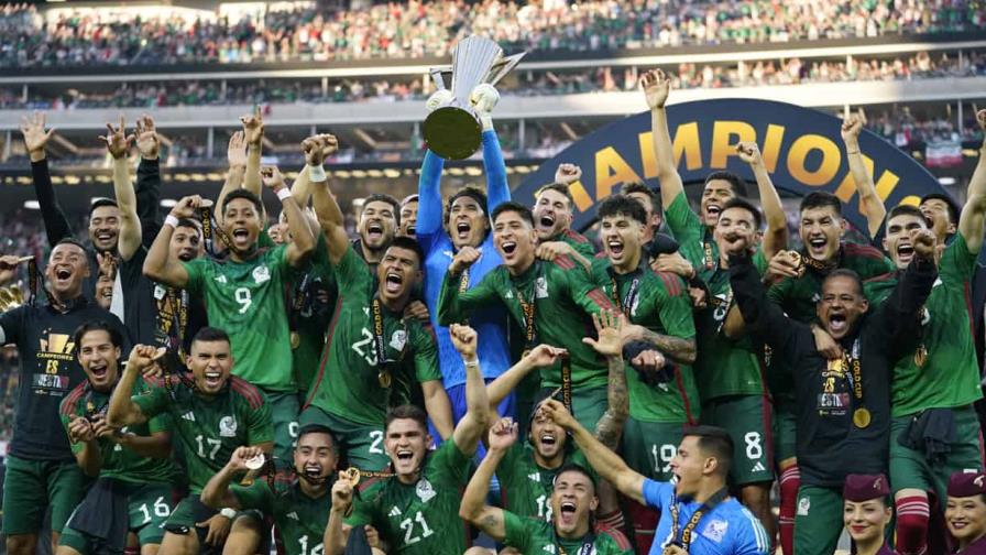Con gol de Giménez, México vence a Panamá para coronarse campeón de la Copa Oro