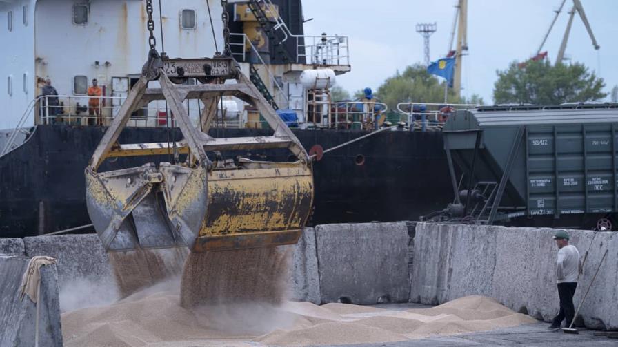 Rusia ataca anoche dos de los tres puertos ucranianos que exportaban grano