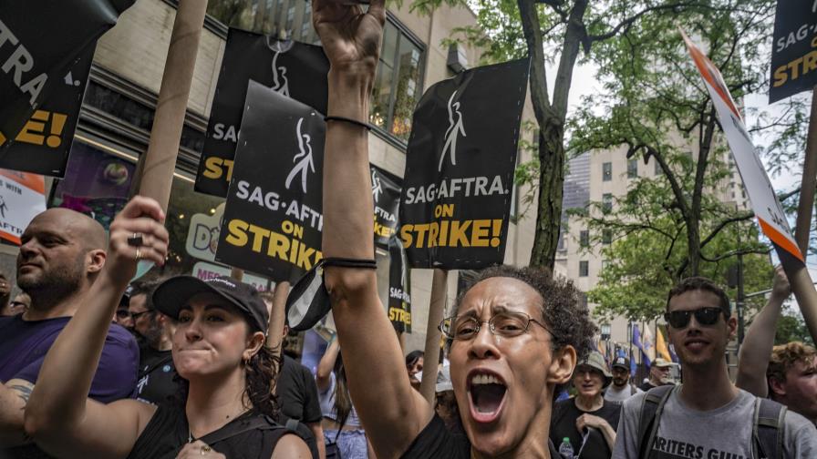 La Casa Blanca urge a las partes llegar a un pacto que acabe con la huelga en Hollywood