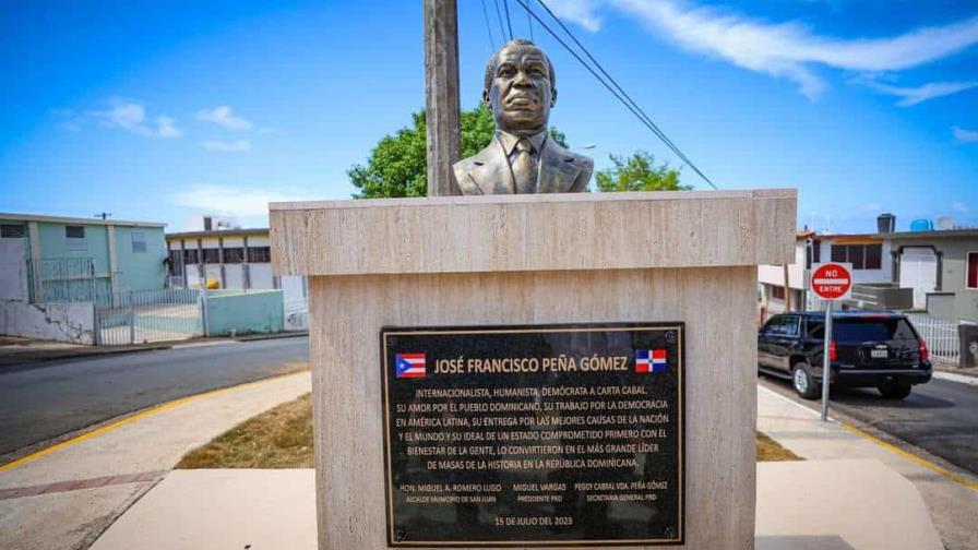 Develan del busto de José Francisco Peña Gómez en Puerto Rico