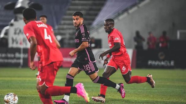 Azcona y Boatwright, los dominicanos que pueden jugar con Messi en Miami