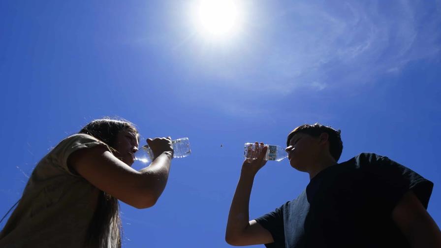 El calor bate récords en Phoenix, de día y de noche
