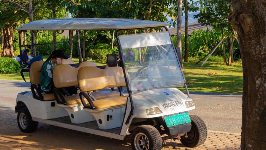 Un niño de tres años al volante de un carro de golf mata a uno de siete años en Florida