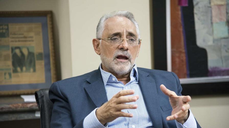 Vitelio y el bobo con la franquicia de Puerto Plata