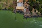 La contaminación pinta de verde el principal lago de Venezuela La contaminación pinta de verde el principal lago de Venezuela