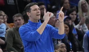 Thunder extiende el contrato del entrenador Mark Daigneault