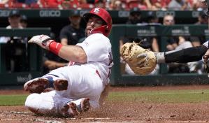 Gorman empuja 4; Cardenales se imponen a Marlins y logran 2da barrida en el año