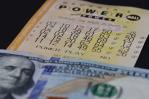 Dominicanos buscan identificar ganador de Powerball en El Bronx