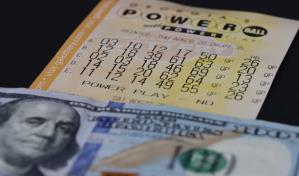 Dominicanos buscan identificar ganador de Powerball en El Bronx