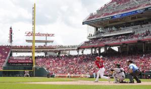 Abbott y Law lanzan pelota de 2 hits y los Rojos doblegan a los Gigantes