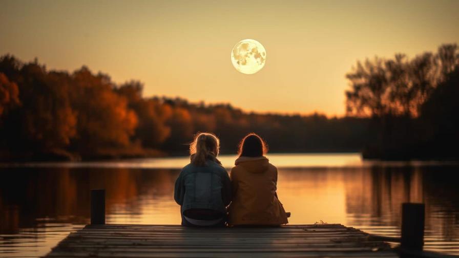¿Realmente la luna impacta las emociones y el cuerpo?