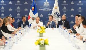 Bisonó se reúne con 24 embajadores para discutir inversión extranjera en RD