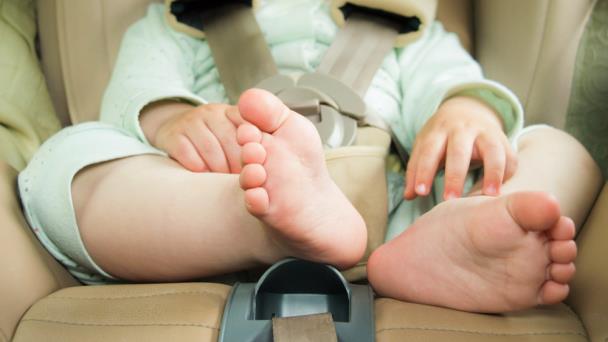 Muere por un golpe de calor una bebé de 10 meses olvidada en un auto en Florida