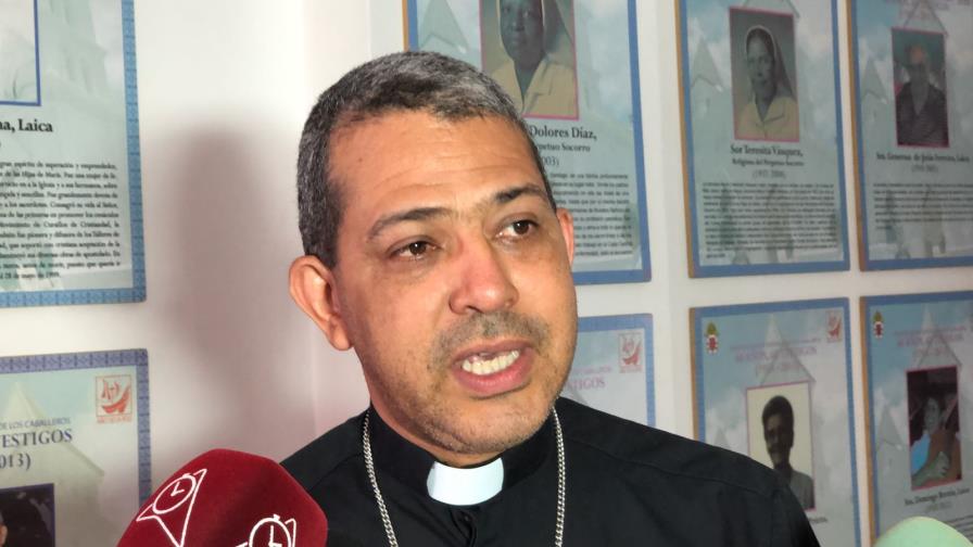 Monseñor Morel Diplán: “Sectores se hacen de la vista gorda con mafias trafican con parturientas haitianas