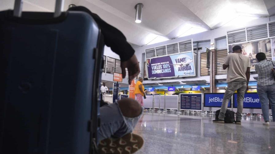 Pasajeros de JetBlue tienen tres días sin poder abordar su avión de RD a New Jersey