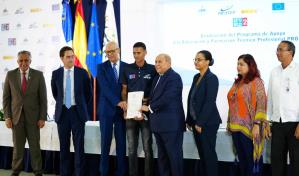 Certifican a 1,115 jóvenes que recibieron beca de capacitación técnica