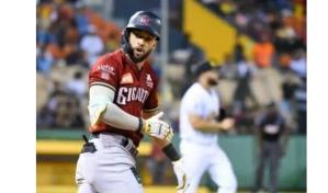 En triple cambio, Liberato pasa a los Toros, Bruján a las Estrellas y Mejía a los Gigantes