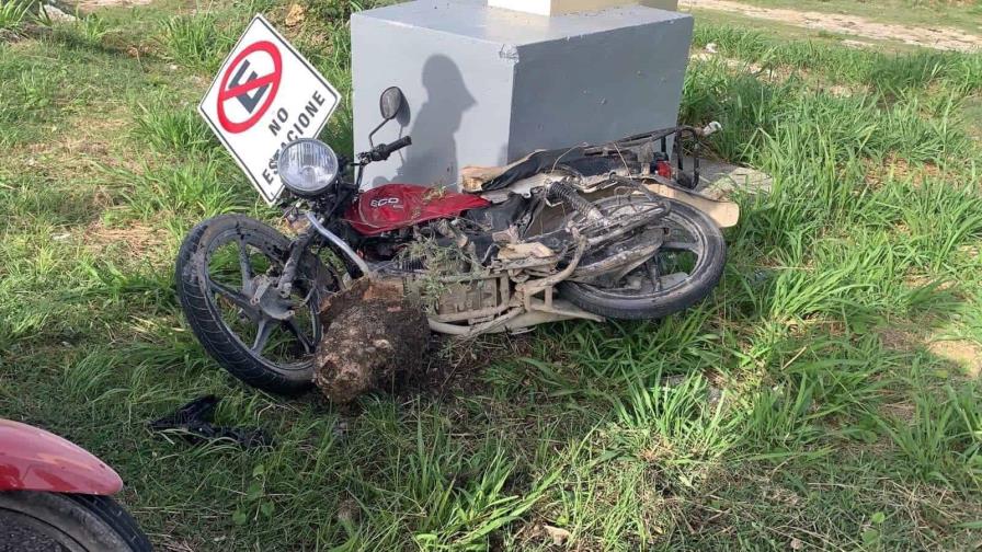 Mujer pierde la vida y sus dos hijos resultan heridos en un accidente de tránsito en Boca Chica