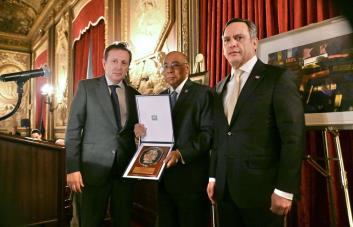 Reconocen la trayectoria del magistrado Milton Ray Guevara