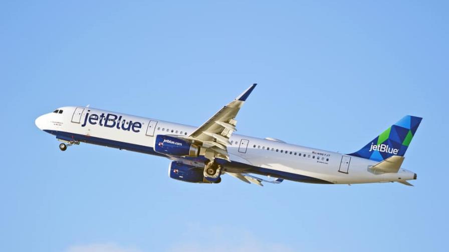 Retrasos en vuelos de JetBlue desde República Dominicana