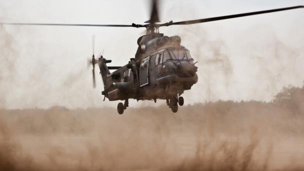 Muere el piloto de un helicóptero durante las labores de extinción de los incendios en Canadá