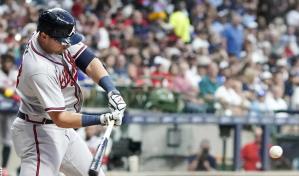 Riley pega jonrón por 4to juego seguido; Bravos se imponen a Cerveceros