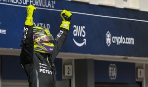 Hamilton consigue primera pole desde 2021; saldrá primero en el Gran Premio de Hungría