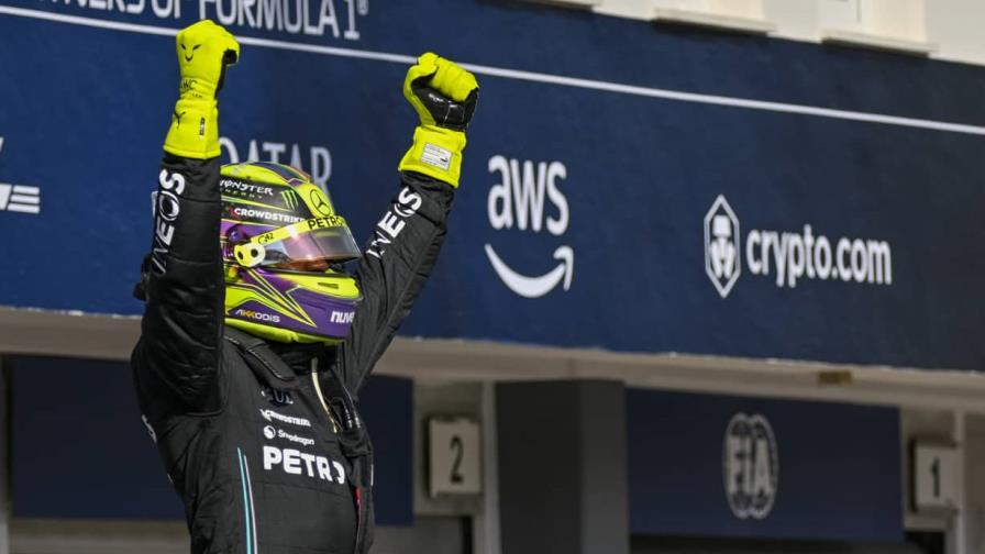 Hamilton consigue primera pole desde 2021; saldrá primero en el Gran Premio de Hungría