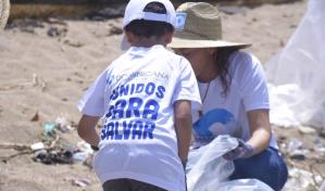 Realizan jornada de limpieza en Playa Montesinos