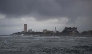 Un sistema de baja presión avanza hacia las Antillas Menores por el Atlántico tropical