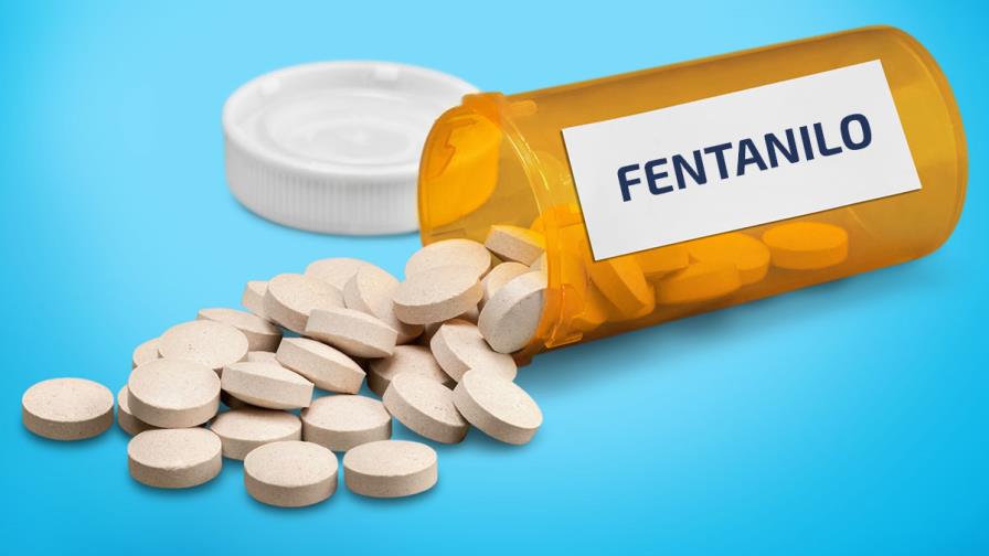 Detienen a un joven en Texas con miles de pastillas de fentanilo ocultas en un microondas