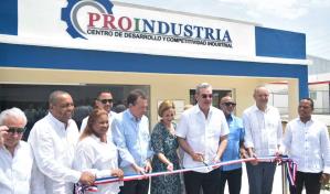 Abinader afirma que este año se logrará recibir 10 millones de turistas