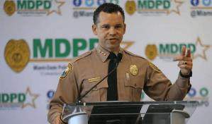 Jefe de la Policía de Miami-Dade está en estado crítico tras dispararse a sí mismo