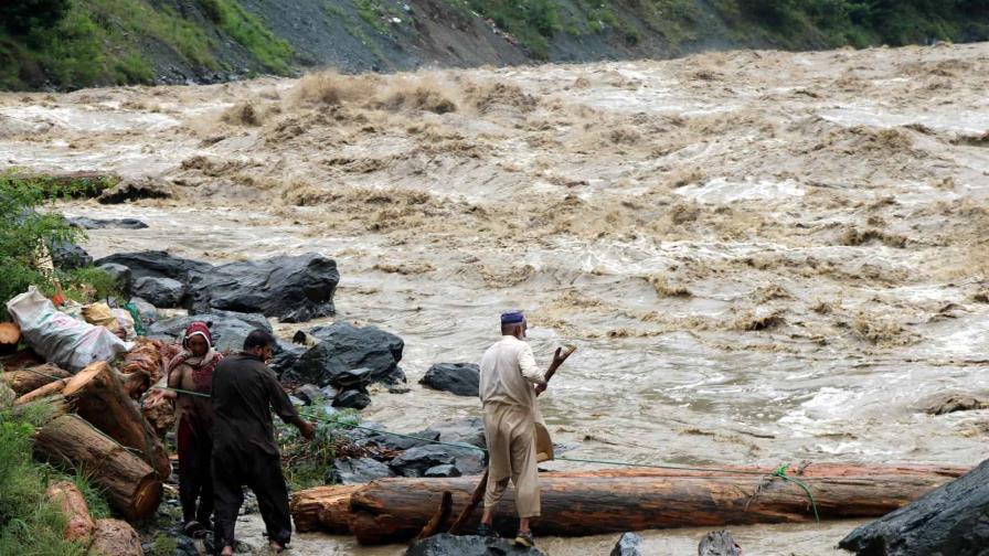 Suben a 38 los muertos y 57 heridos por las inundaciones en Afganistán