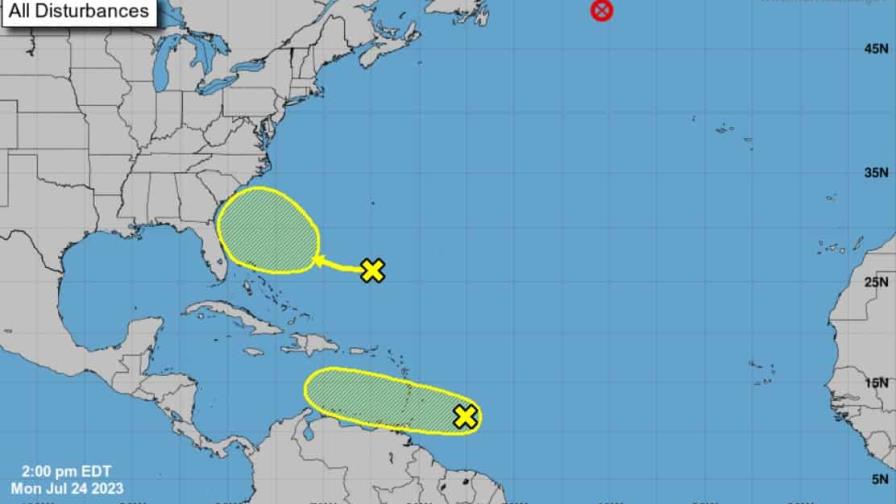 Onda tropical, vaguada y ciclón post-tropical se mueven en el Atlántico