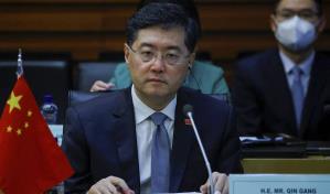 China destituye a su ministro de Exteriores tras un mes sin aparecer en público