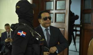 Alexis Medina dice que tiene enfermedad en los ojos y aplazan juicio