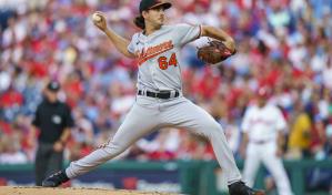 Orioles continúan su gran momento y superan 3-2 a Filis