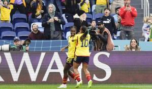 Linda Caicedo, sobreviviente de cáncer, anota en el triunfo de Colombia ante Corea del Sur por 2-0.